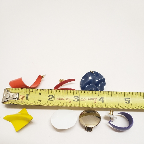 7 Pairs of Unique Vintage Abstract Earrings - Picture 3 of 11